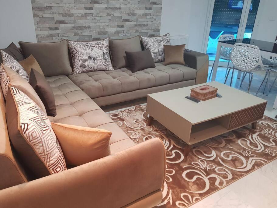 Lovely Apartment Near Tunis Mall - Lac2 Tunisz Kültér fotó
